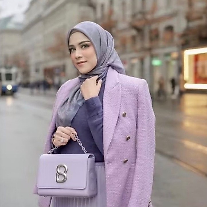Alva Sling Bag Lilac by Buttonscarves