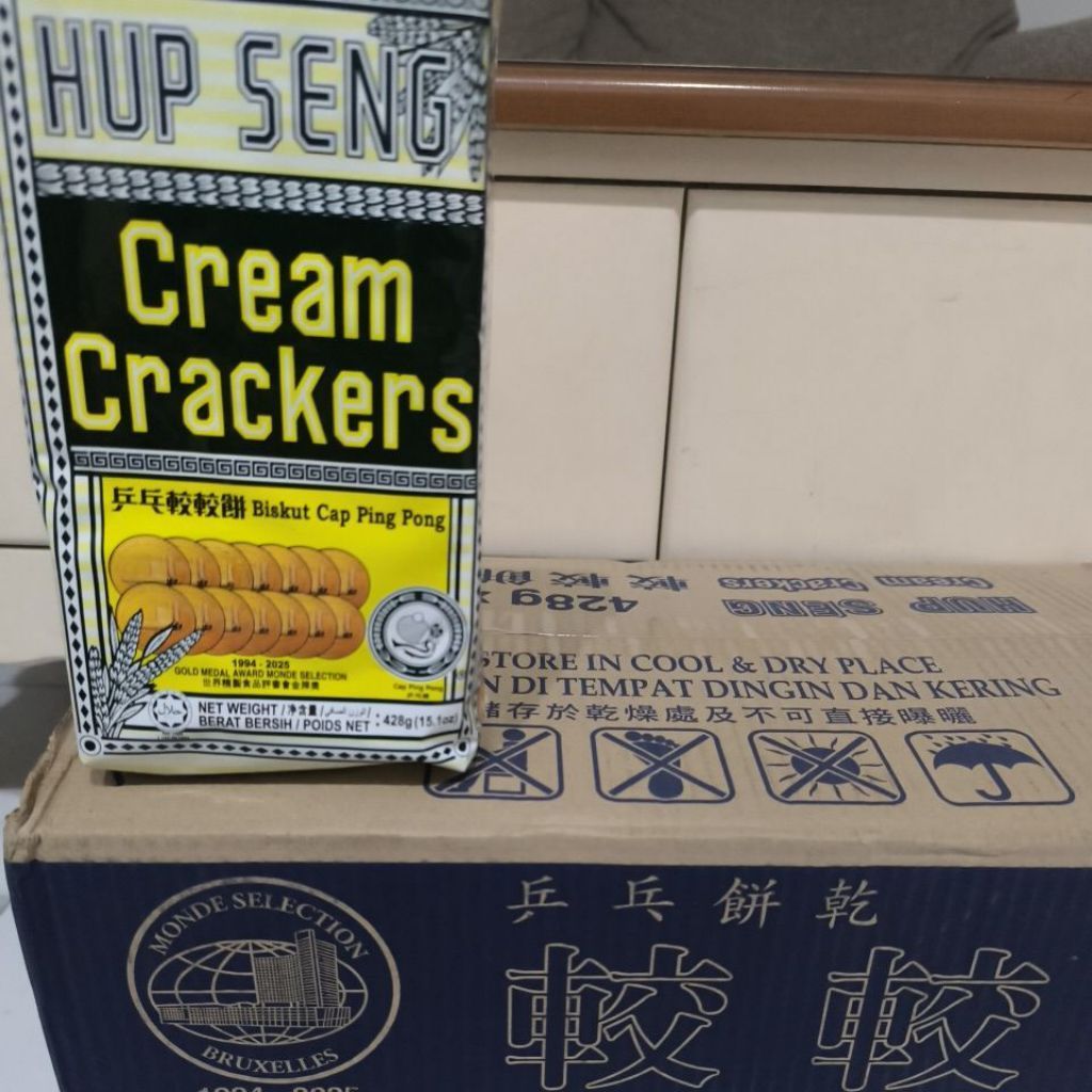 Biskuit Hup Seng Cream Crackers Malaysia 428g