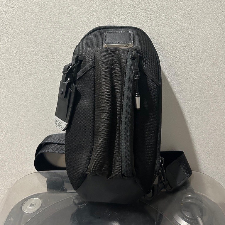 TUMI Esports Sling Bag Original