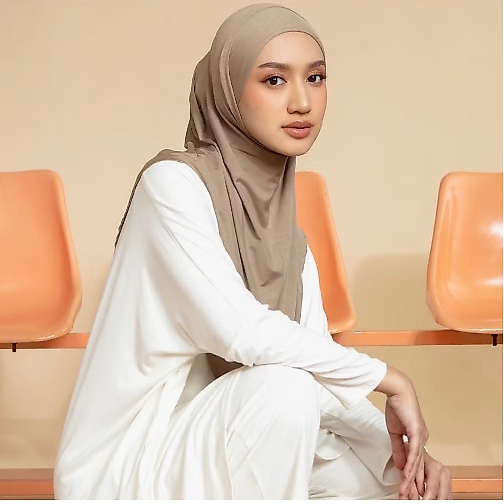 LESTI TANCEL - LOZY HIJAB