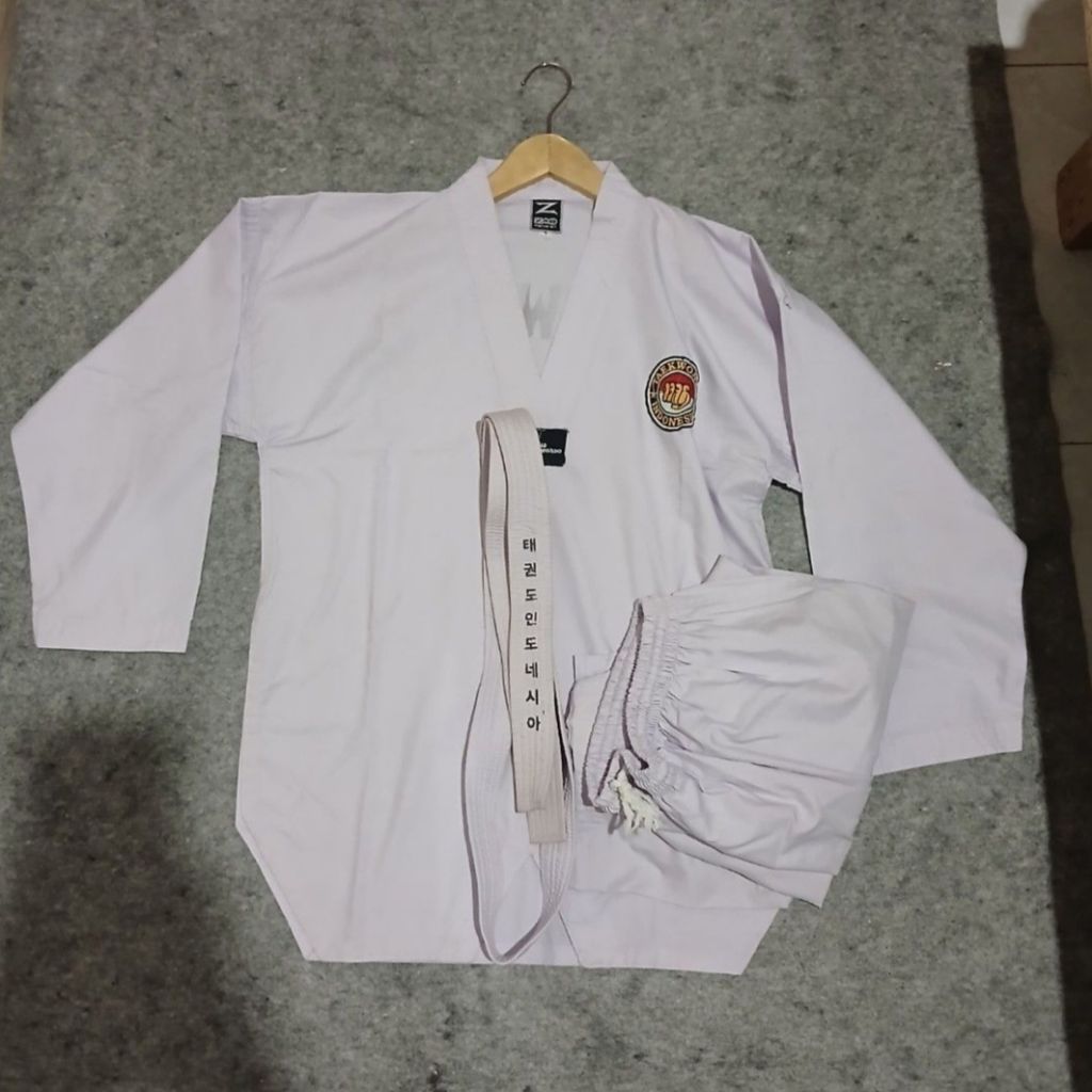 PRELOVED || Dobok Taekwondo Set Atasan + Bawahan + Free Sabuk Putih