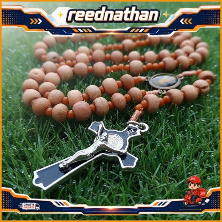Kalung Rosario Cendana 77 Bapa Kami Kayu 8Mm Katolik Aksesoris Souvenir Salib Pria Wanita Tali Murah