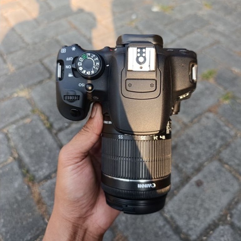 CANON EOS 700D LENSA KIT KAMERA DSLR CANON MURAH BERGANASI