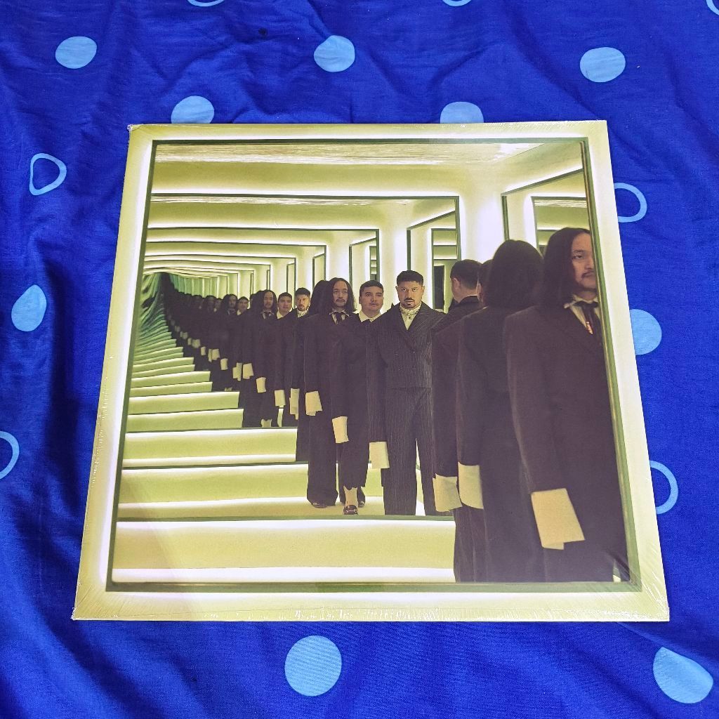 Vinyl Piringan Hitam ELEPHANT KIND - MORE TIME
