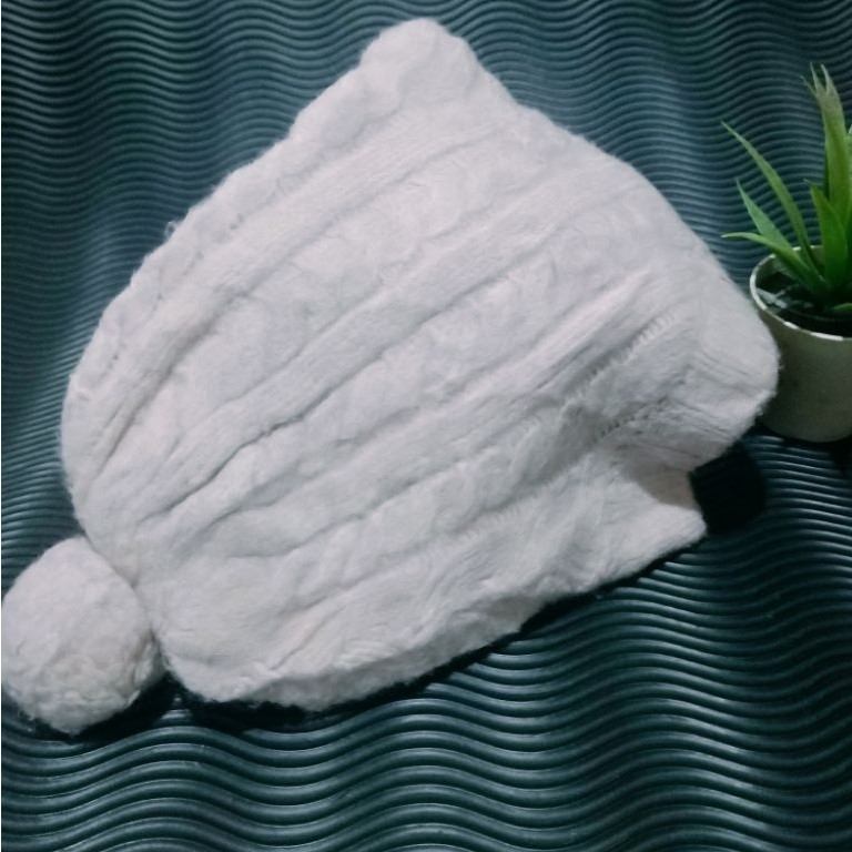 Topi Anak Uniqlo / Topi Kupluk Uniqlo / Kupluk Uniqlo / Beanie / Kupluk / Beanie Hat / Topi Bekas / 