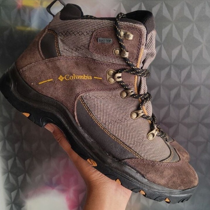 sepatu outdoor gunung hiking columbia SZ 44,5 second bekas preloved