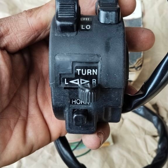 holder kiri saklar kiri handle switch L Suzuki TS100C TS100 ts100 ts100c non original NOS