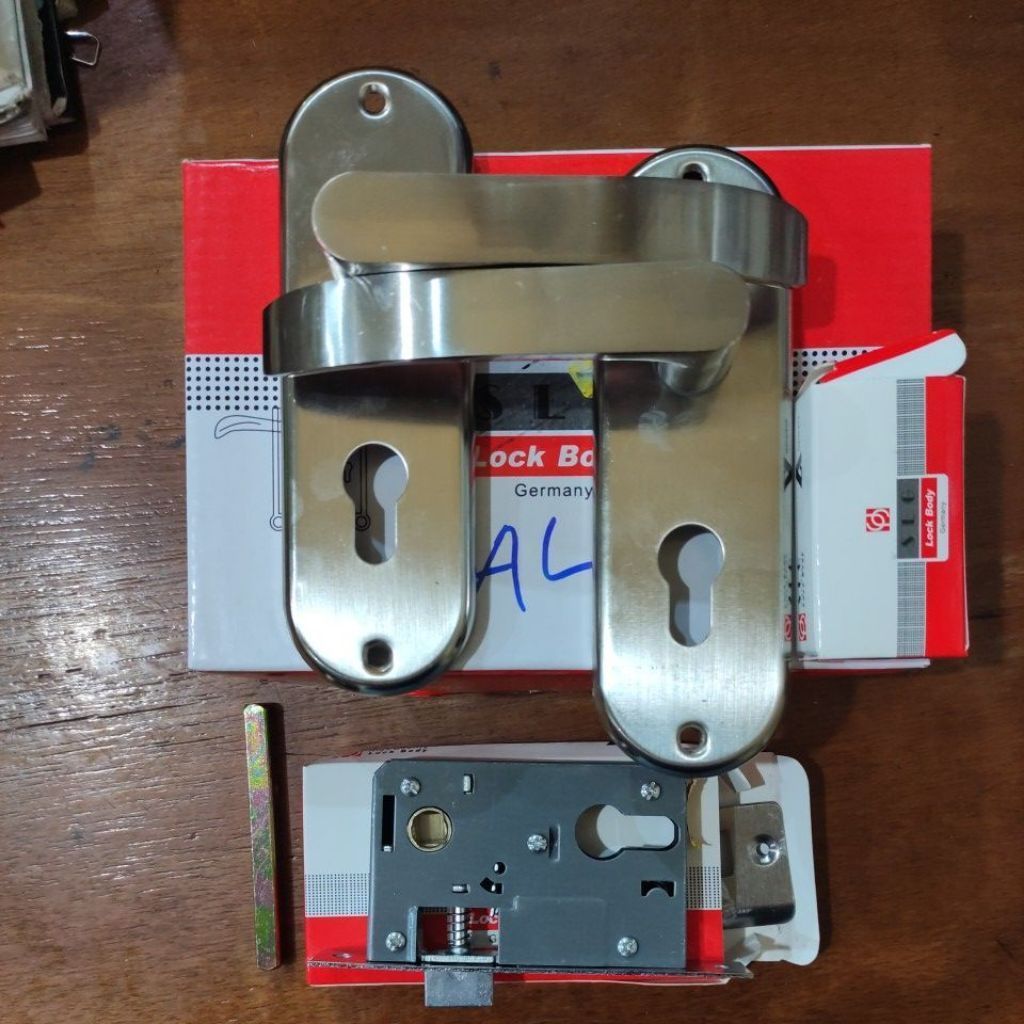kunci pintu set + gagang soligen / kunci pintu ukuran kecil / kunci pintu kamar soligen