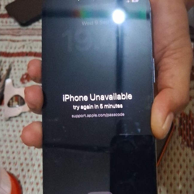 iphone 13 pro  lock icloud passcode