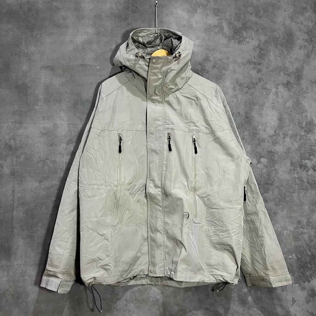 Gorpcore Windbreaker travel outdoor abu original second preloved murah 265