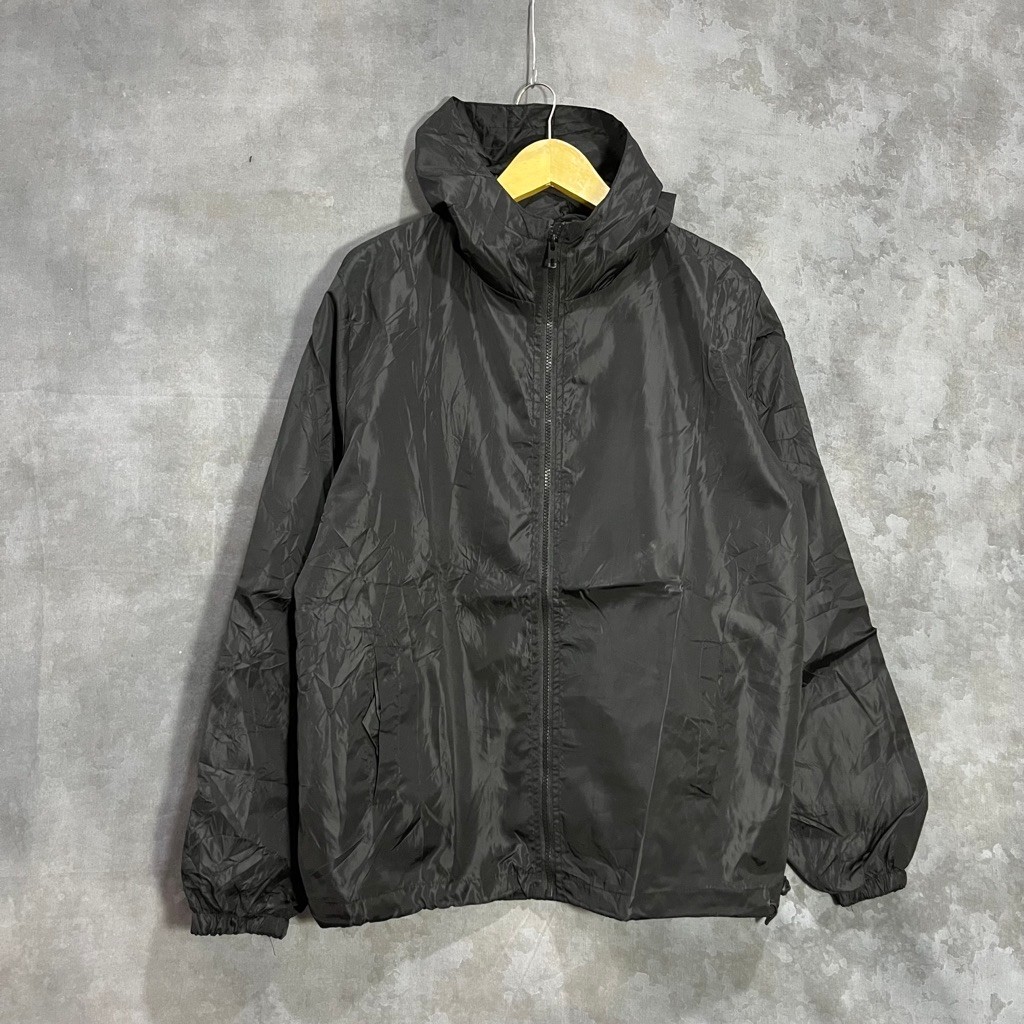 Windbreaker outdoor hitam original second preloved 267