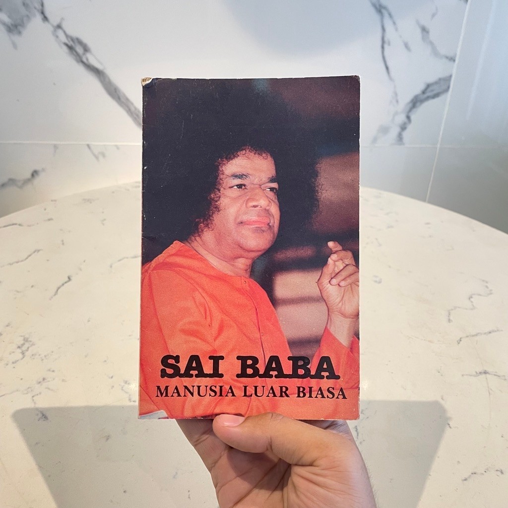 SAI BABA MANUSIA LUAR BIASA