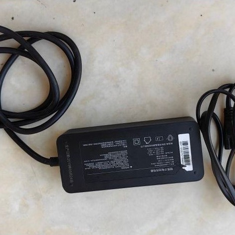 ADAPTOR CHARGER SEPEDA LISTRIK  QICYCLE EC1
