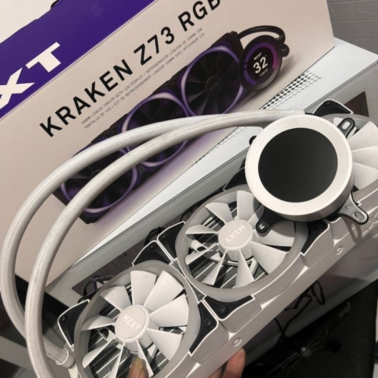 NZXT KRAKEN Z73 RGB Second LCD Display AIO Liquid Cooling 360mm AM4 AM5 Intel LGA 1700
