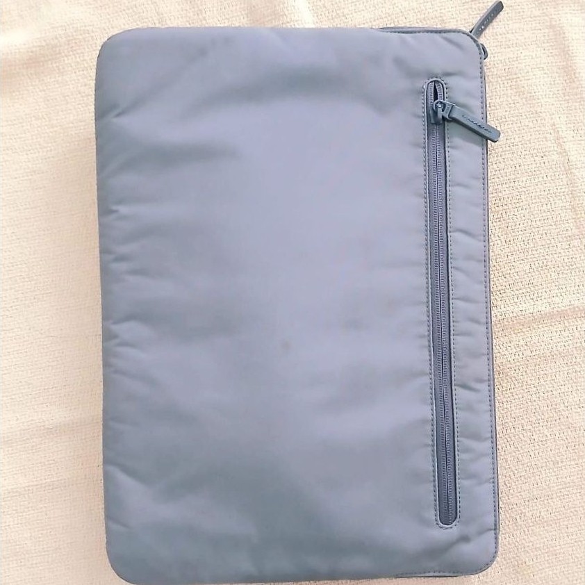 INCASE 14-inch gray