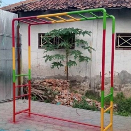 mainan panjat outdoor indoor / monkey bar