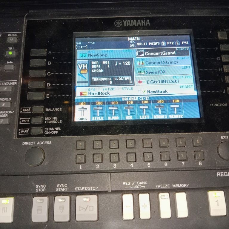 Yamaha psr s950