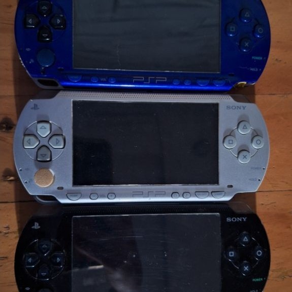 Sony PSP silver, black, dan biru 1000 CFW 8gb, 4gb batre + charger