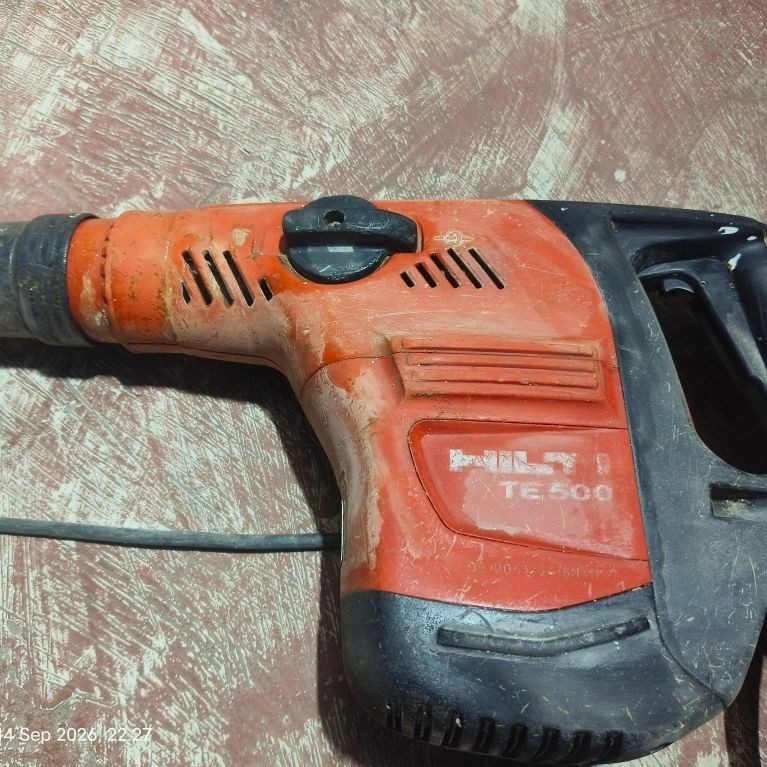 HILTI TE500 Mesin Jackhammer Second Orisinil Kelengkapan seperti d foto