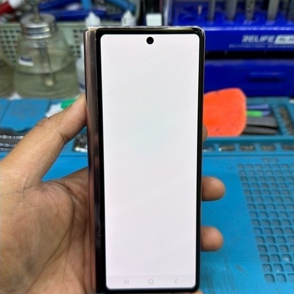 Lcd depan atau lcd luar samsung galaxy z fold 2 original copotan normal mulus dan no minus bergarans