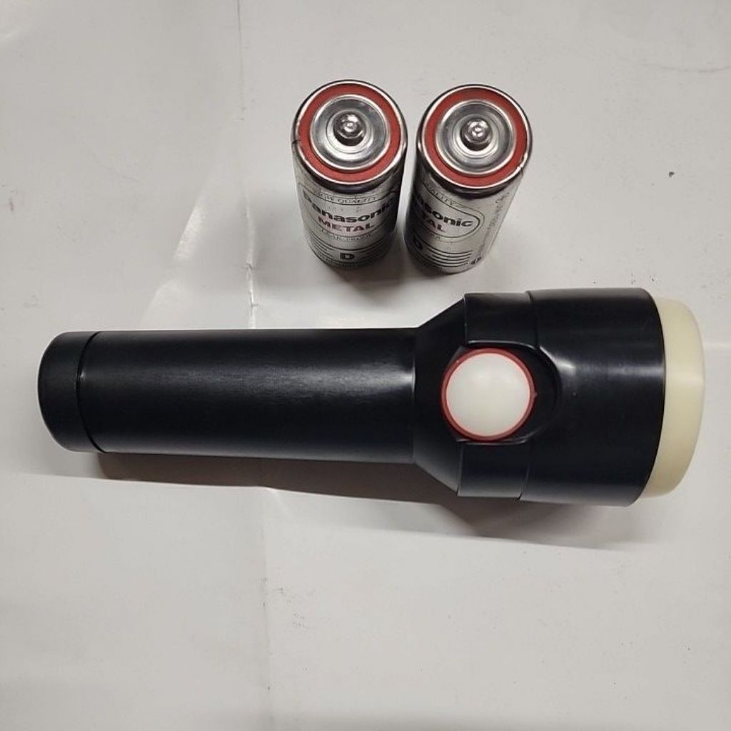 Senter practical 862 baterai D