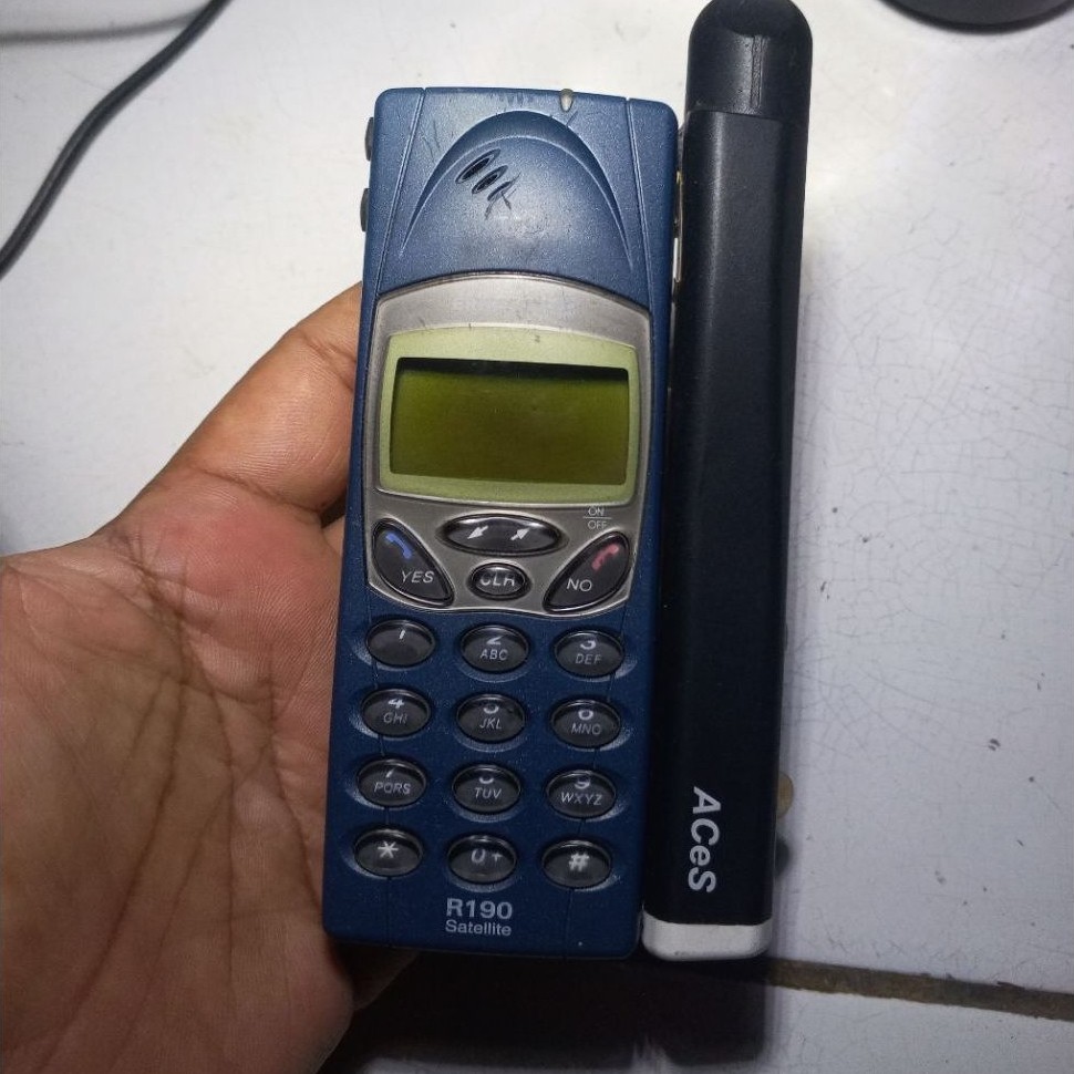 Handphone Ericsson R190 Satelit Off