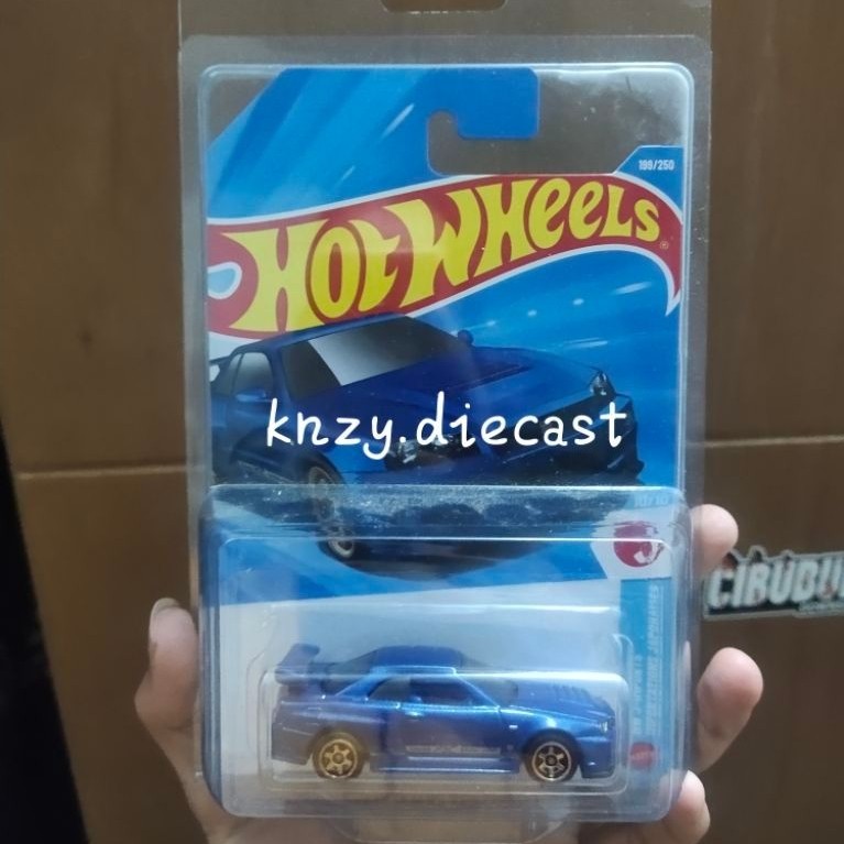 Hotwheels r34 regular
