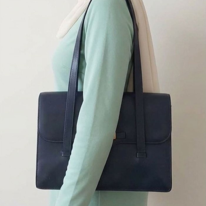 Tas Shoulder Bag Wanita CD Vintage Leather Black Preloved