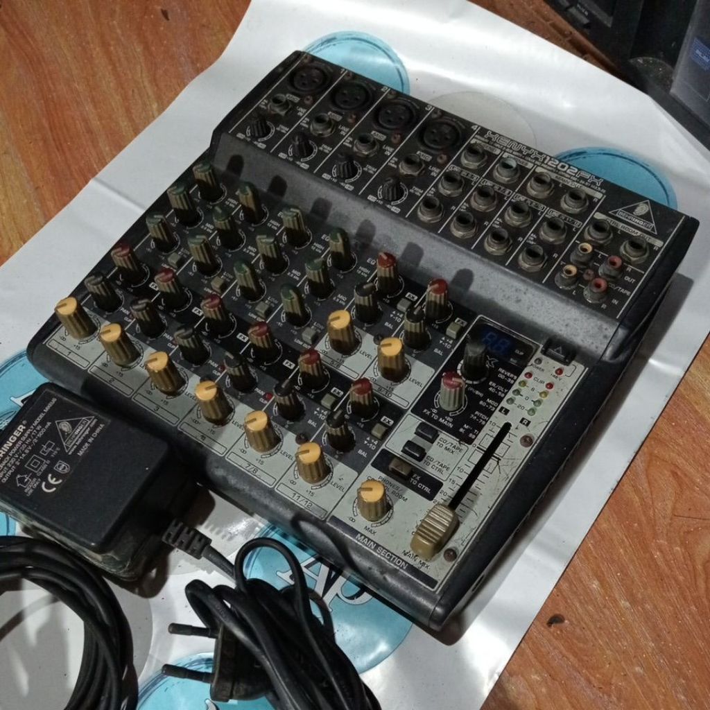 MIXER AUDIO BEHRINGER xenyx 1202fx