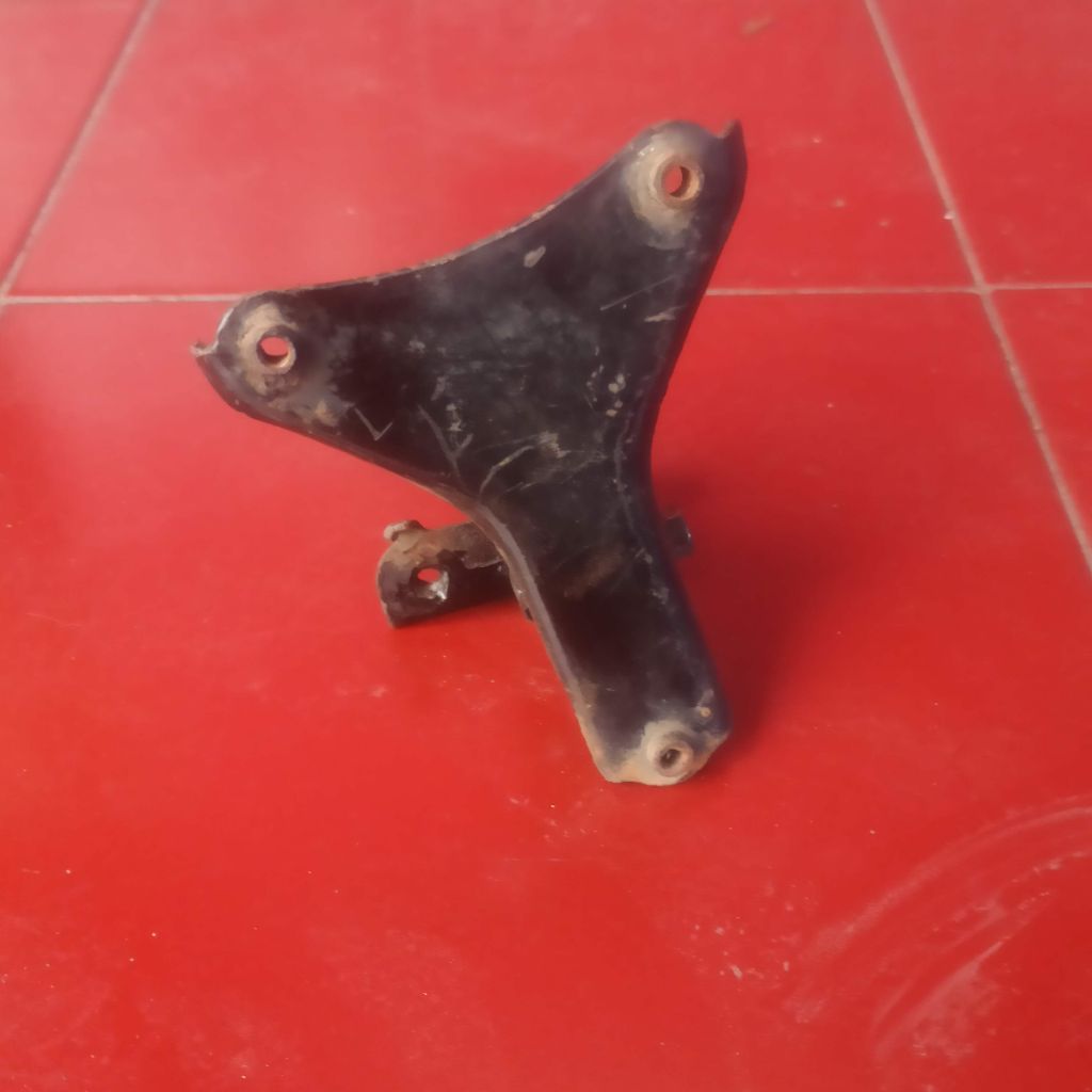 Breket tameng dasi mocin 3 lubang bahan Honda Wave125 karisma bagol ori copotan mocin
