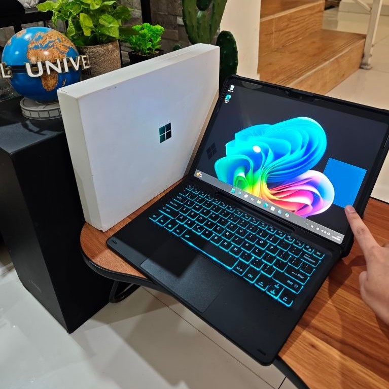 Laptop Microsoft Surface Pro 11 16/512 Snapdragon X Plus x rog msi tuf