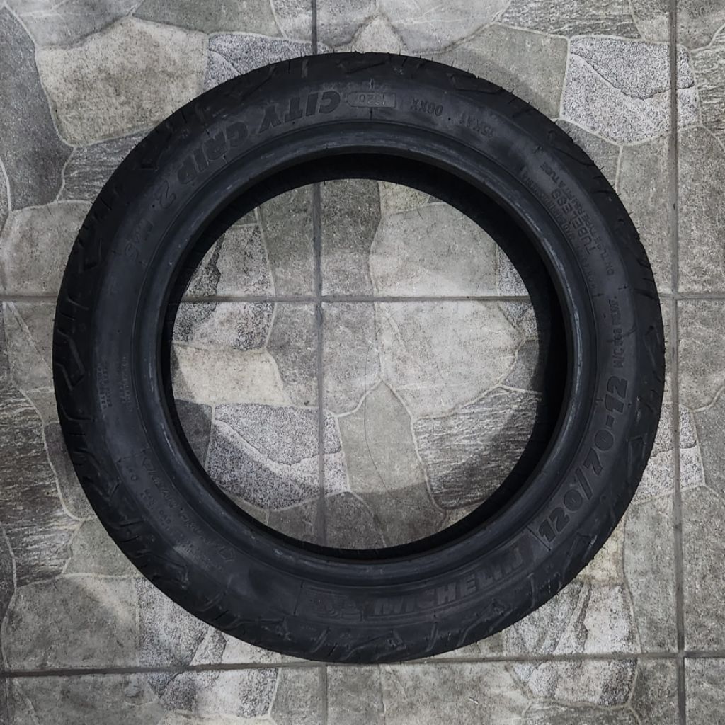 Ban Michelin City Grip 120/70 ring 12 like new