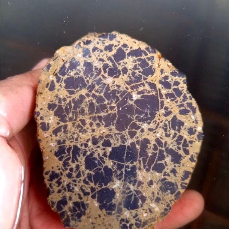 Bahan Rough Bongkahan batu akik kiloan Pirus Hitam Situbondo atau Badar Besi Lumajang
