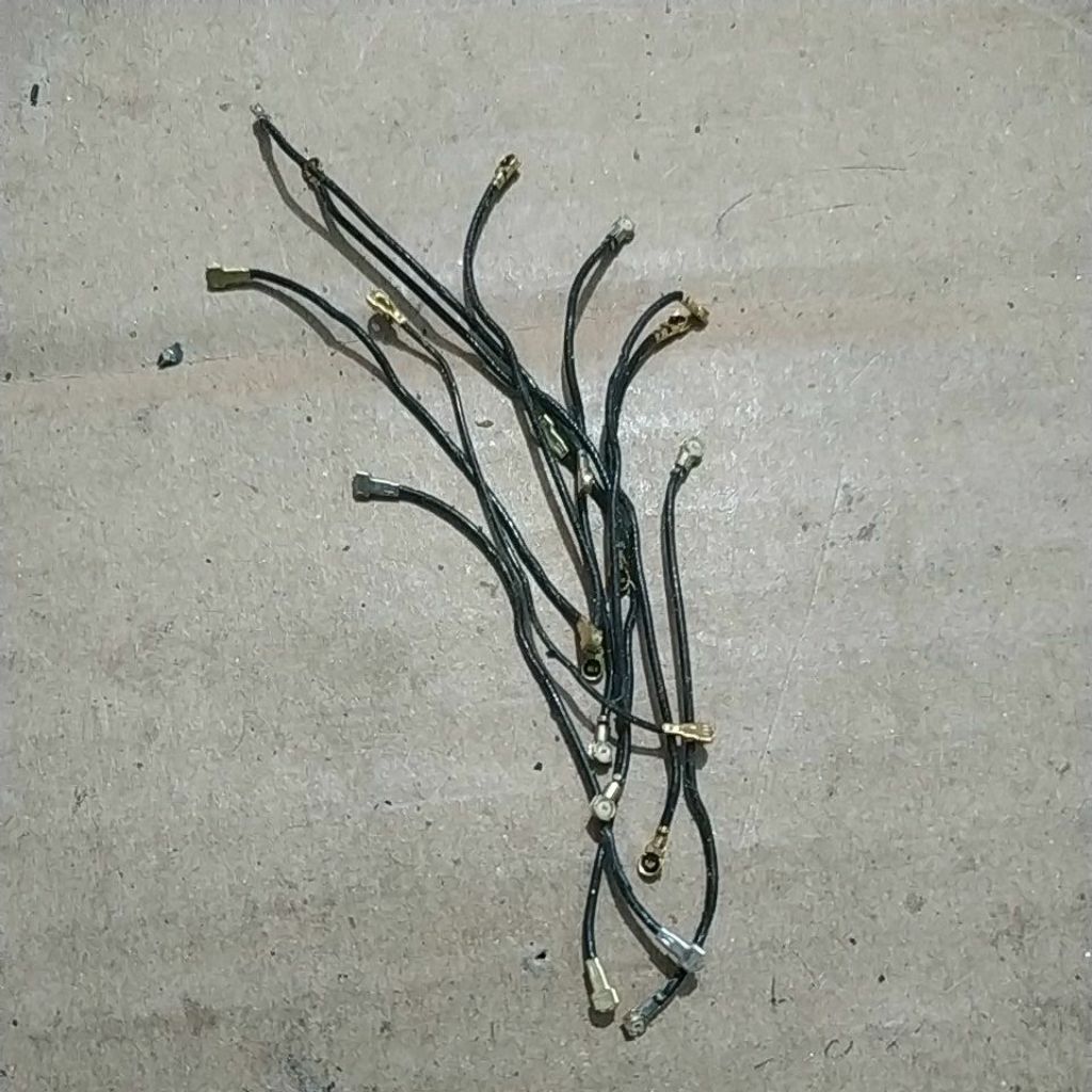 Kabel antena bekas Samsung J7 prime