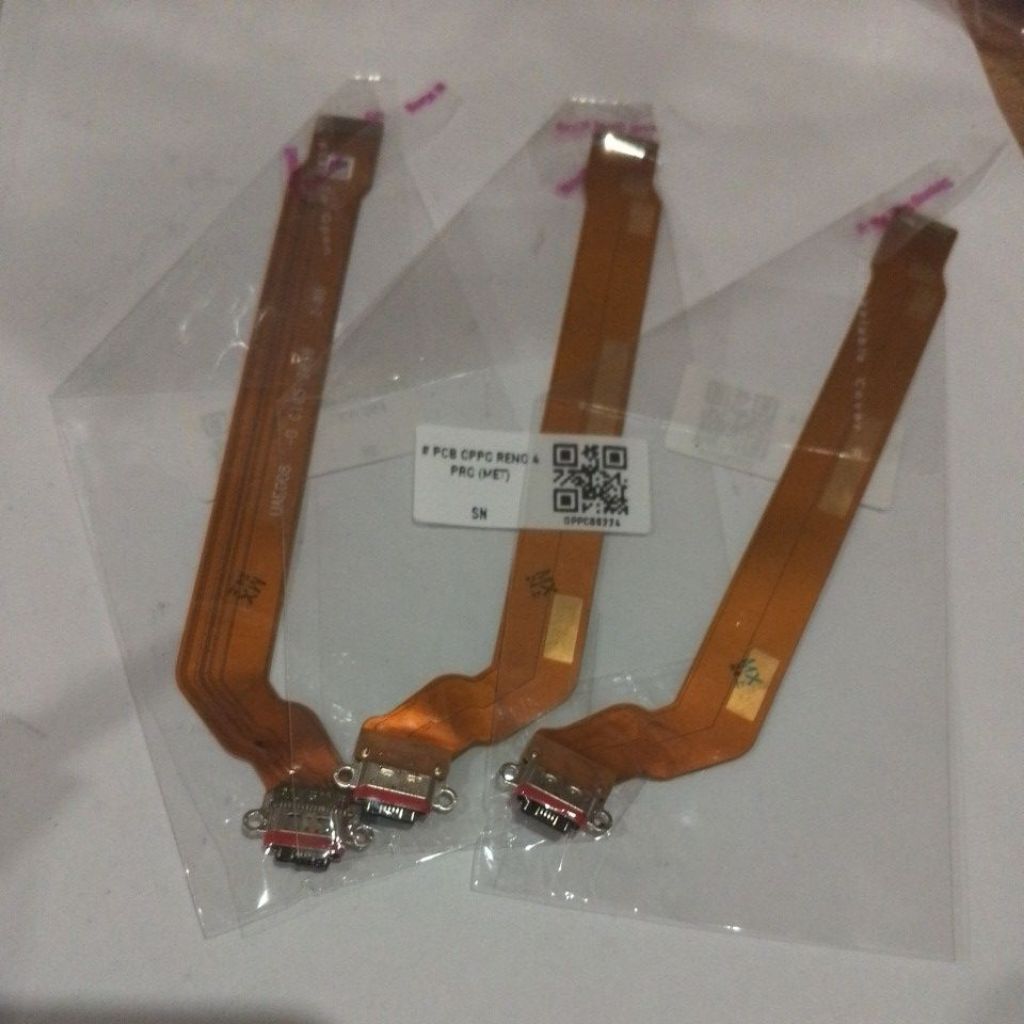FLEXIBLE CHARGER OPPO RENO 4 PRO