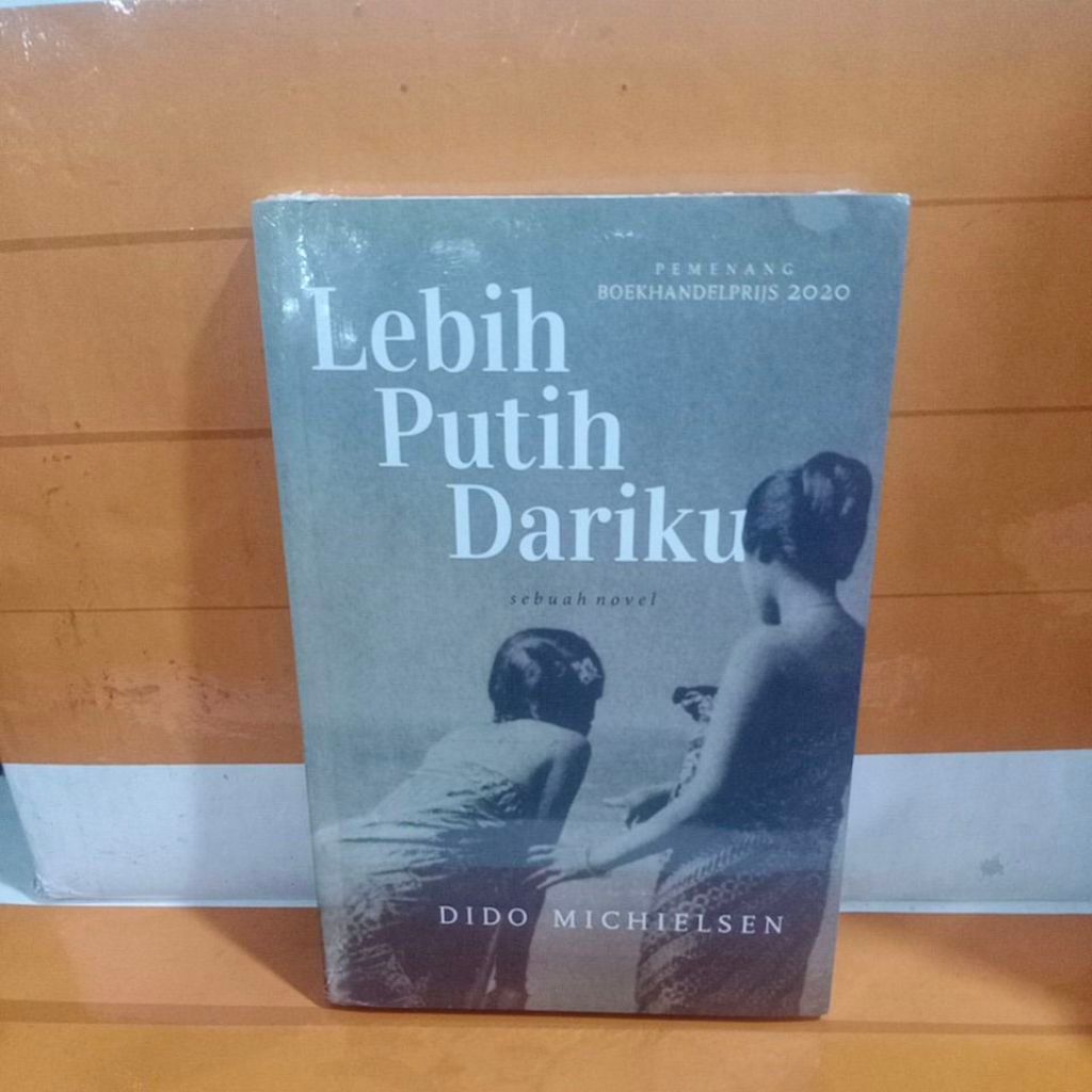 Buku Lebih Putih Dariku Original