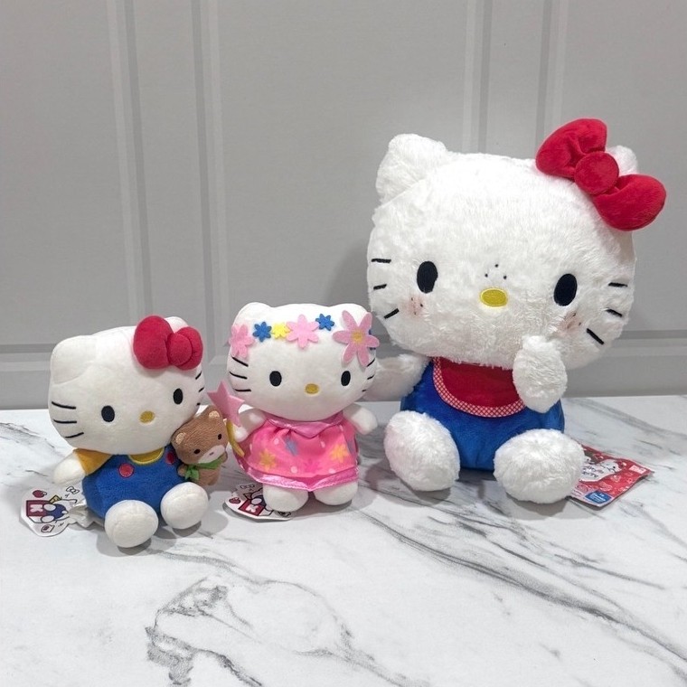 Boneka Plushie Hello Kitty X Monchhichi Sekiguchi 2026, Special Anniversary with Bear & Fairy Costum