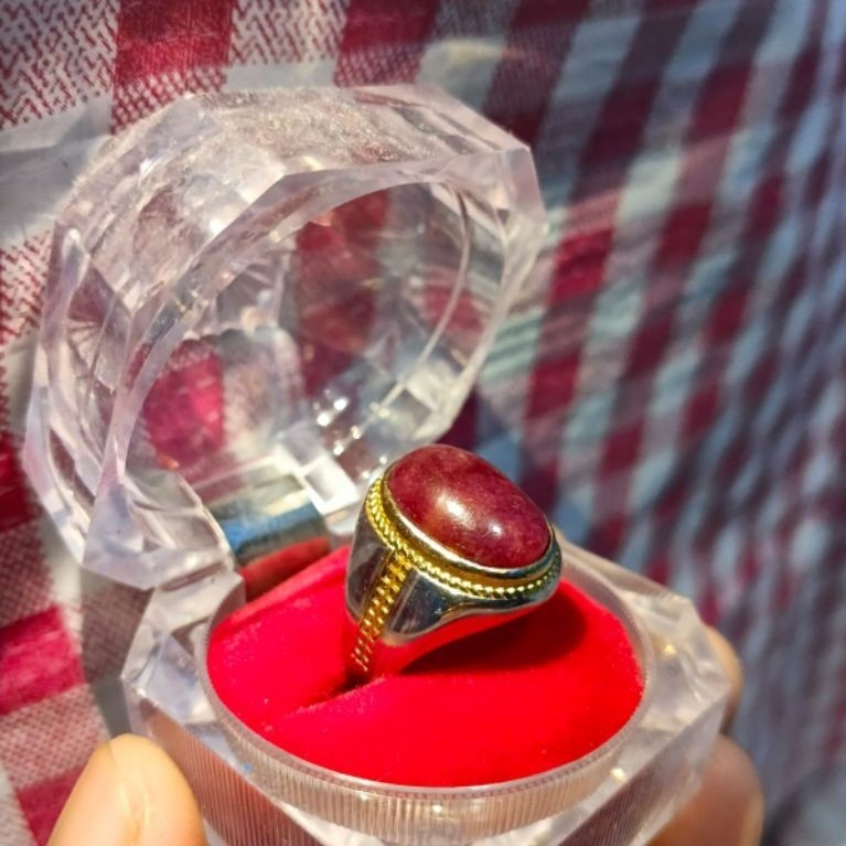 batu ruby madagaskar