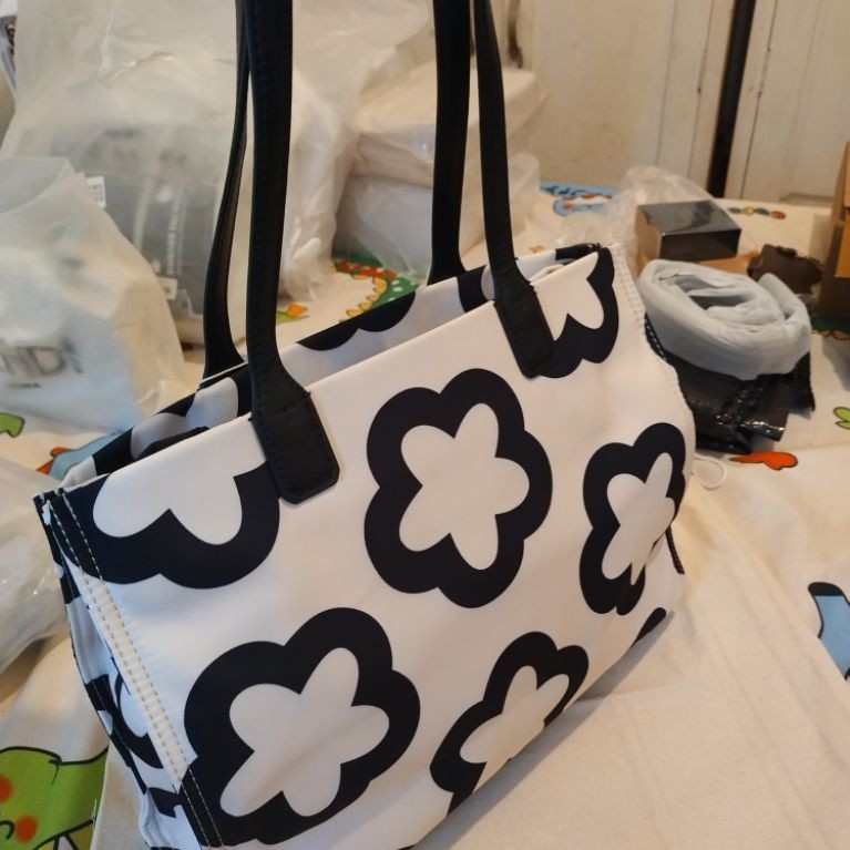 TB - Tote Ella White Flower