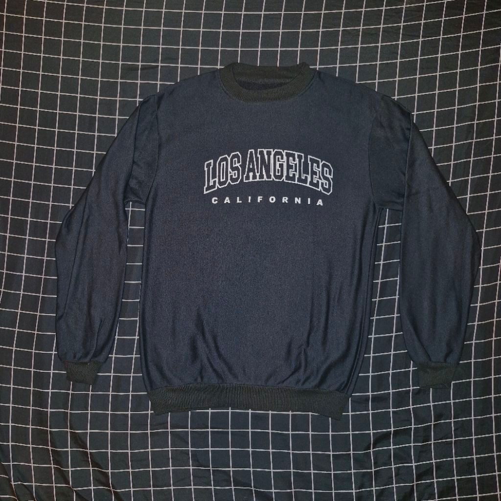 PRELOVED Sweatshirt Polos Hitam Pria