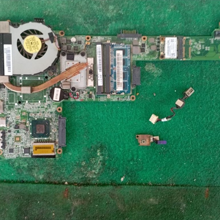 Motherboard Toshiba C840 normal