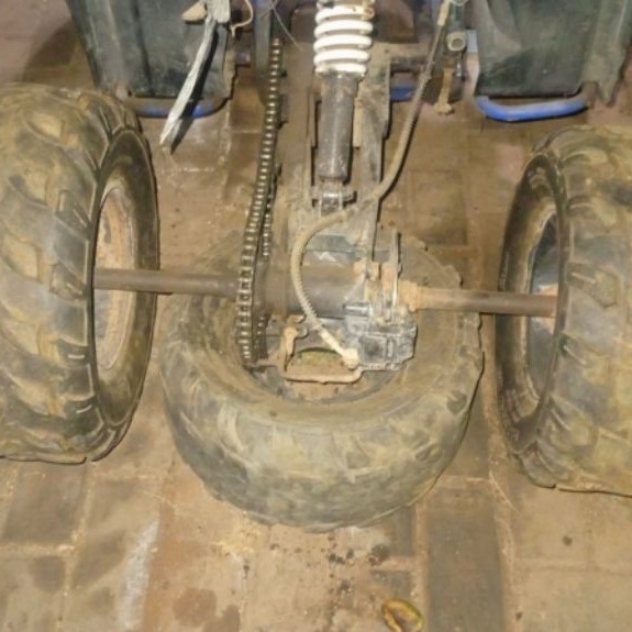 as roda set,arm,gear plus rante,piringan cakram,ban aspal kiri kanan atv comander