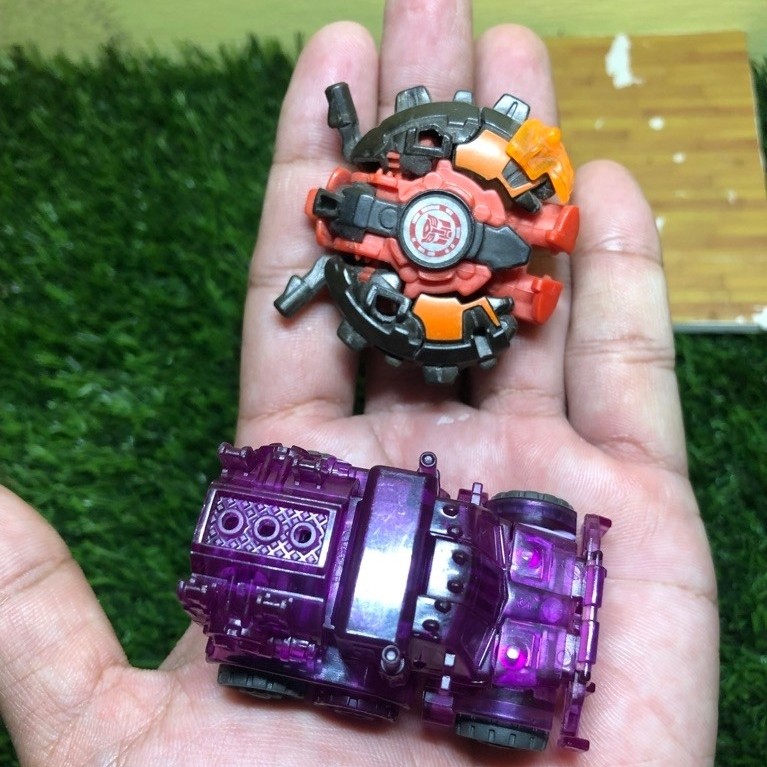 Mainan Mini Transformer Motorbreath dan Beastbox