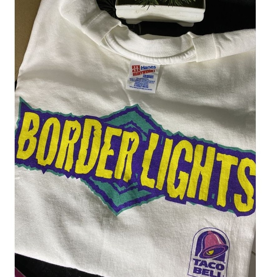 Kaos Kaus Hanes Heavyweight Putih Border Lights Taco Bell Lengan Pendek