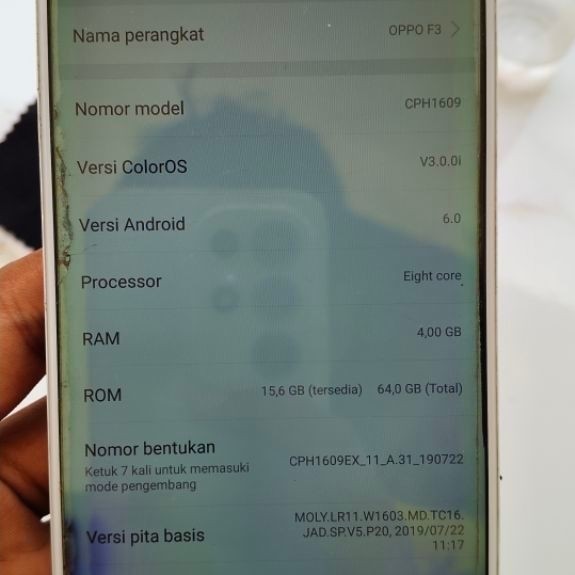 Oppo F3 Minusan