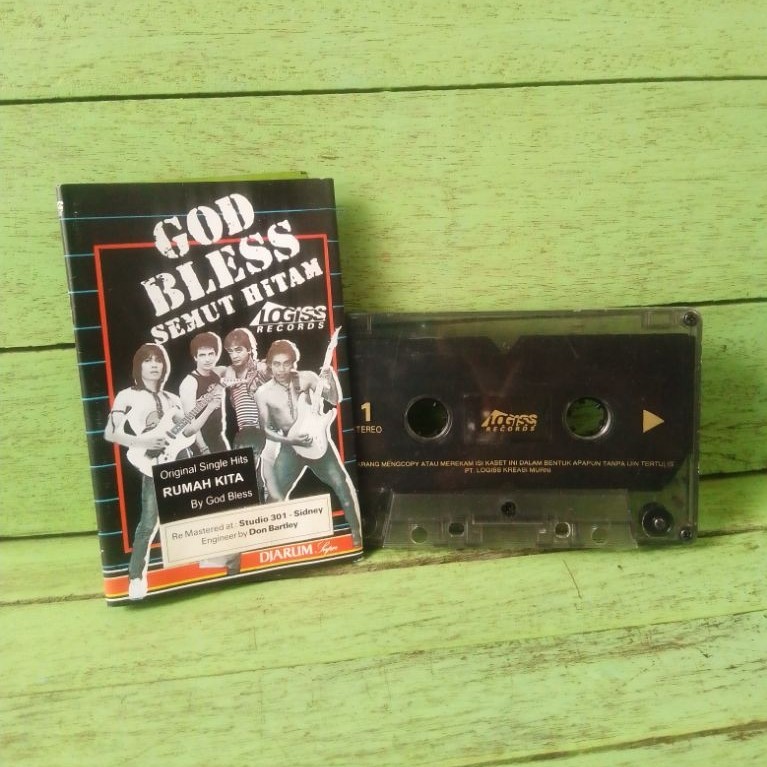 kaset Godbless - Semut Hitam