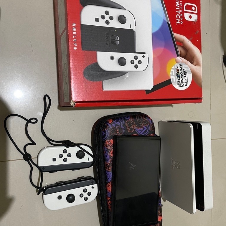 Nintendo Switch OLED White Fullset Second Condition