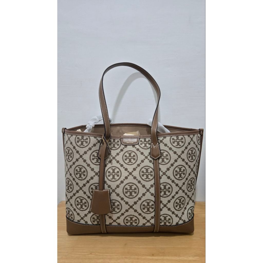 TAS TORY BURCH PERRY MONOGRAM TOTE BROWN