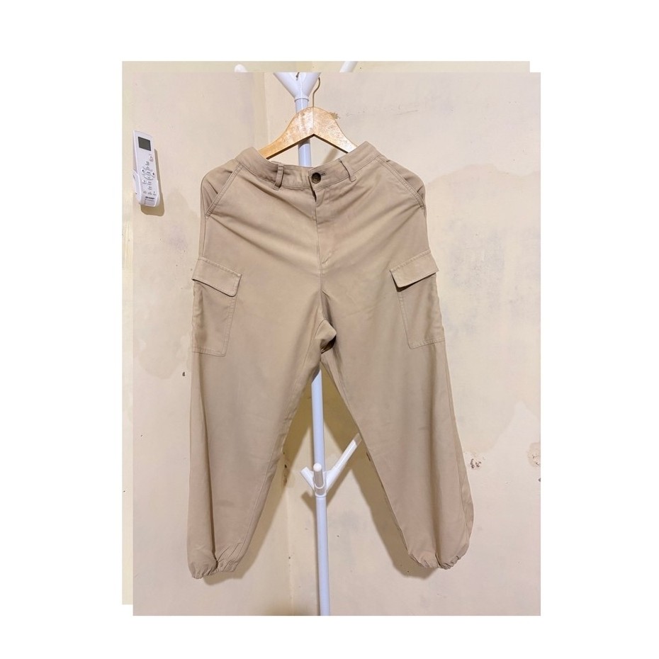 CARGO UNIQLO