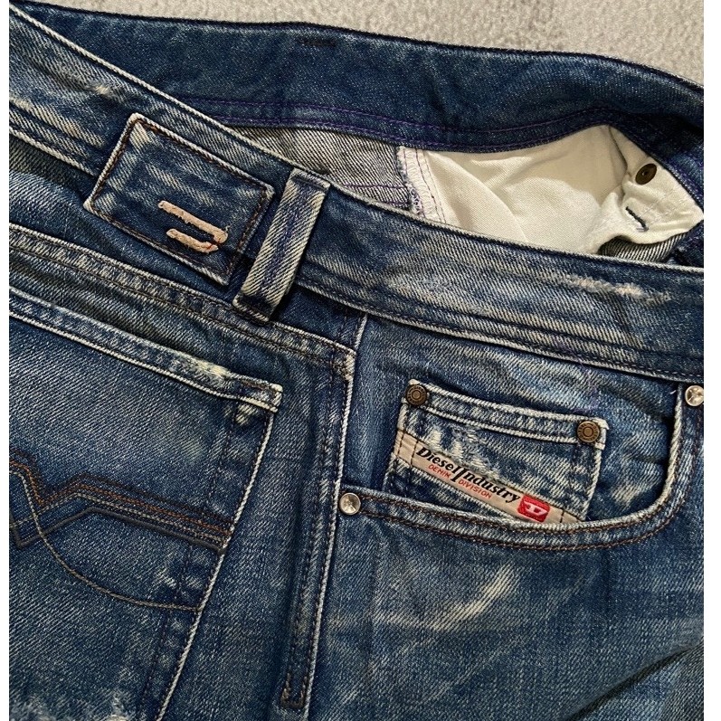 DIESEL INDUSTRY BLUEWASHED JEANS